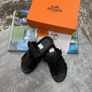 HRMES SLIDER BLACK