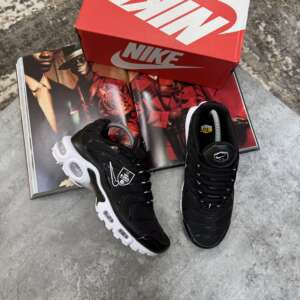 NKE TN  BLACK/WHITE