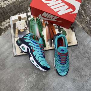 NKE TN AQUAMARINE/BLACK
