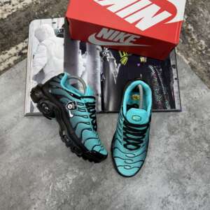 NKE TN BLACK/GREEN