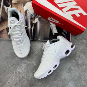 NKE TN WHITE