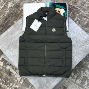 C.G BODYWARMER RED BADGE KHAKI