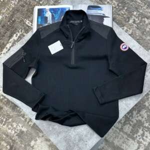 CG  HALF ZIP RED BADGE JUMPER BLACK