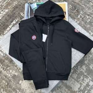 CG RED BADGE TRACKSUIT BLACK